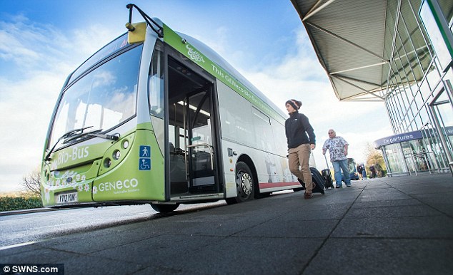 Évi 10 000 ember a biogázzal működő busz vonalán